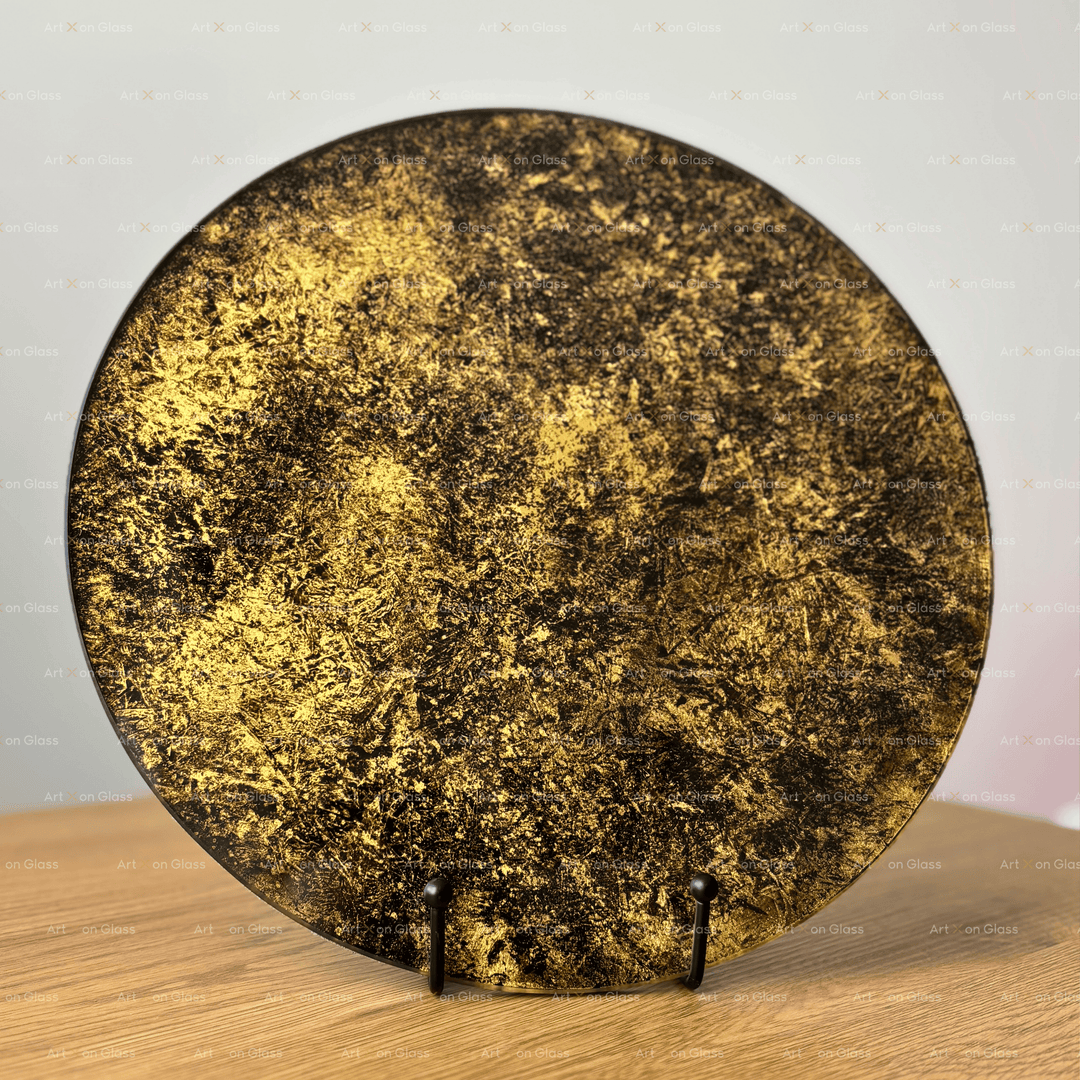 Rundes Glaskunstwerk aus gehärtetem Glas, Ø 30 cm, mit 24-Karat-Gold und von Hand aufgetragenen und gemalten Farben.